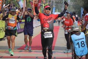 BIB: 40924, 42109
                            <button type="button" onclick="openModal(8250907)" class="btn btn-primary btn-sm float-right btn-popup" data-toggle="modal" data-target=".modal-high-quality">
                        <i class="fas fa-shopping-cart"></i> Add to Cart
                    </button>
                                            <button type="button" onclick="isThisMe(8250907, true)" class="btn btn-success btn-sm float-right btn-popup btn-isme hidden" data-toggle="tooltip" data-placement="bottom" title="นี่คือรูปของคุณใช่ไหม คลิกที่นี่เพื่อเอาเข้าอัลบั้ม">
                        <i class="fas fa-plus"></i> Add to album
                    </button>
                    <button type="button" onclick="isThisMe(8250907, false)" class="btn btn-warning btn-sm float-right btn-popup btn-isnotme hidden">
                        <i class="fas fa-ban"></i> Remove from album
                    </button>